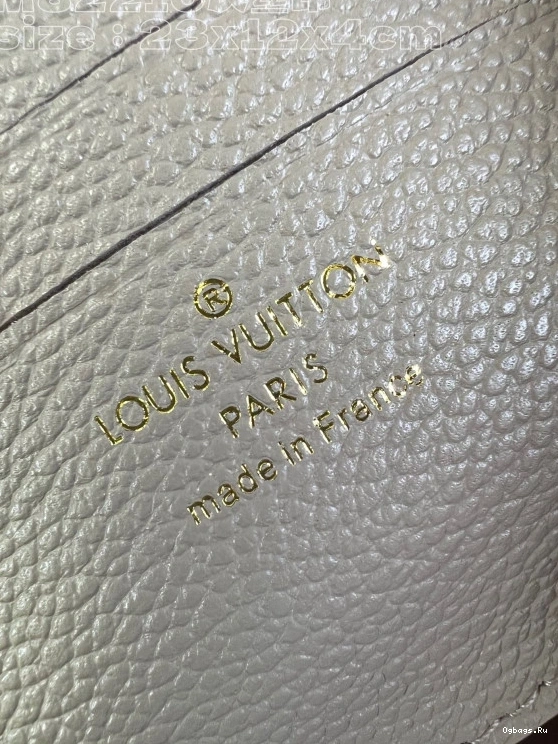 on Ivy-23.5*12*4.3cm LOUIS Chain Wallet VUITTON 0212